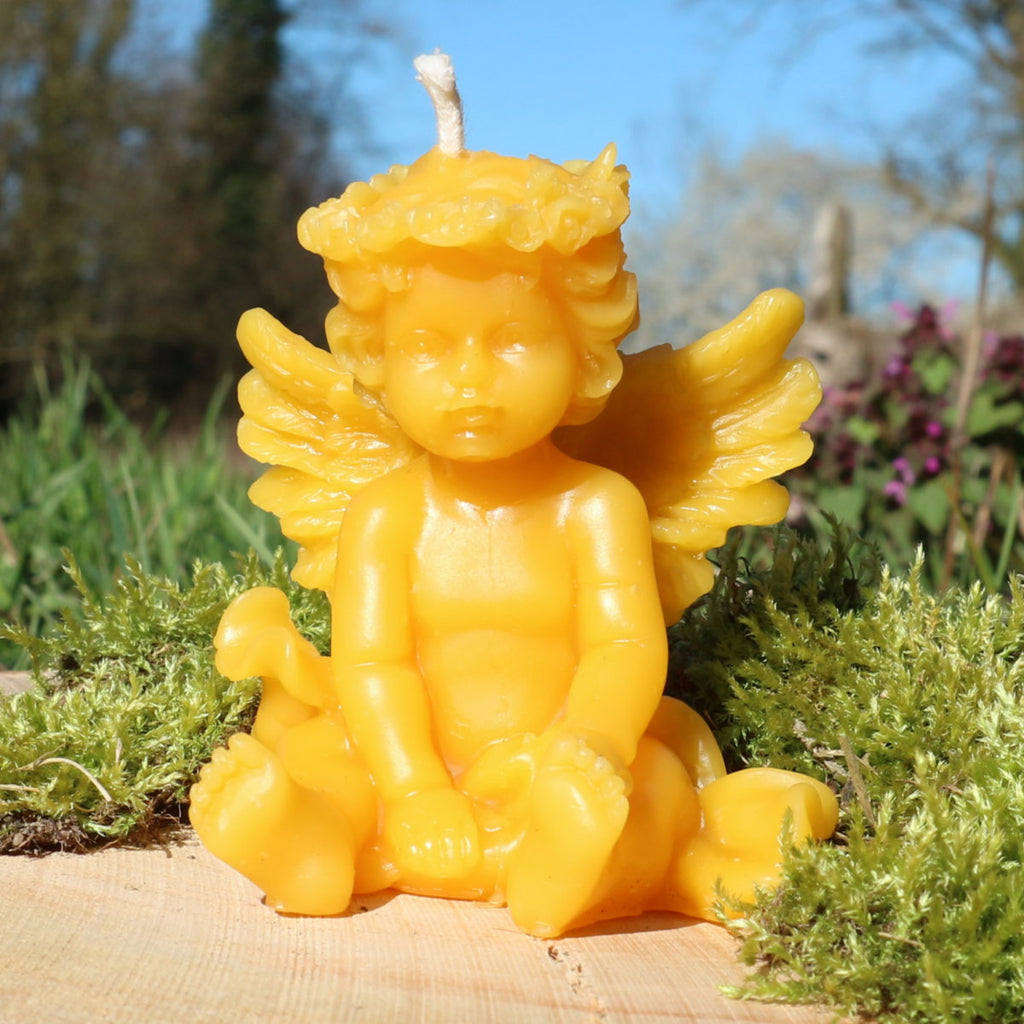 Ein Engel an deiner Seite, Engelkerze aus Bienenwachs