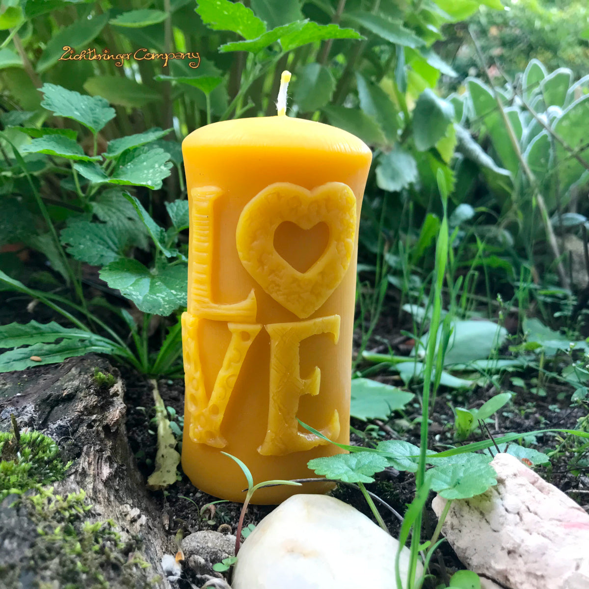 Love, Kerze aus Bienenwachs