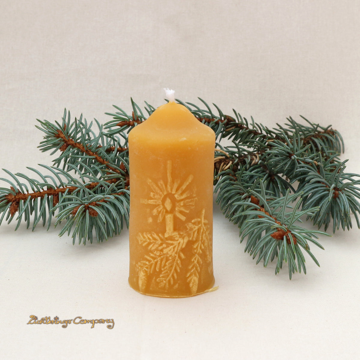 Weihnachtslicht aus Bienenwachs, Höhe 8,5 cm