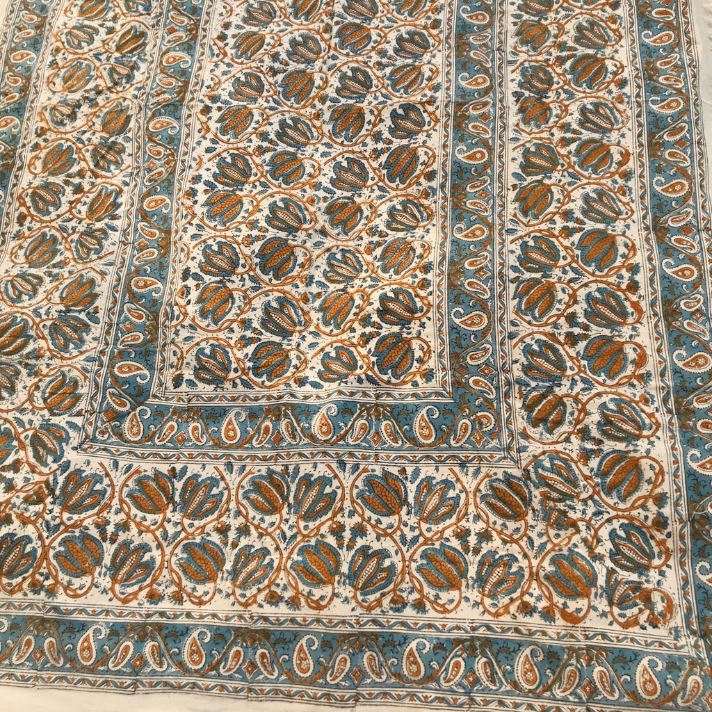 Tissu imprimé au bloc Paisley et fleurs