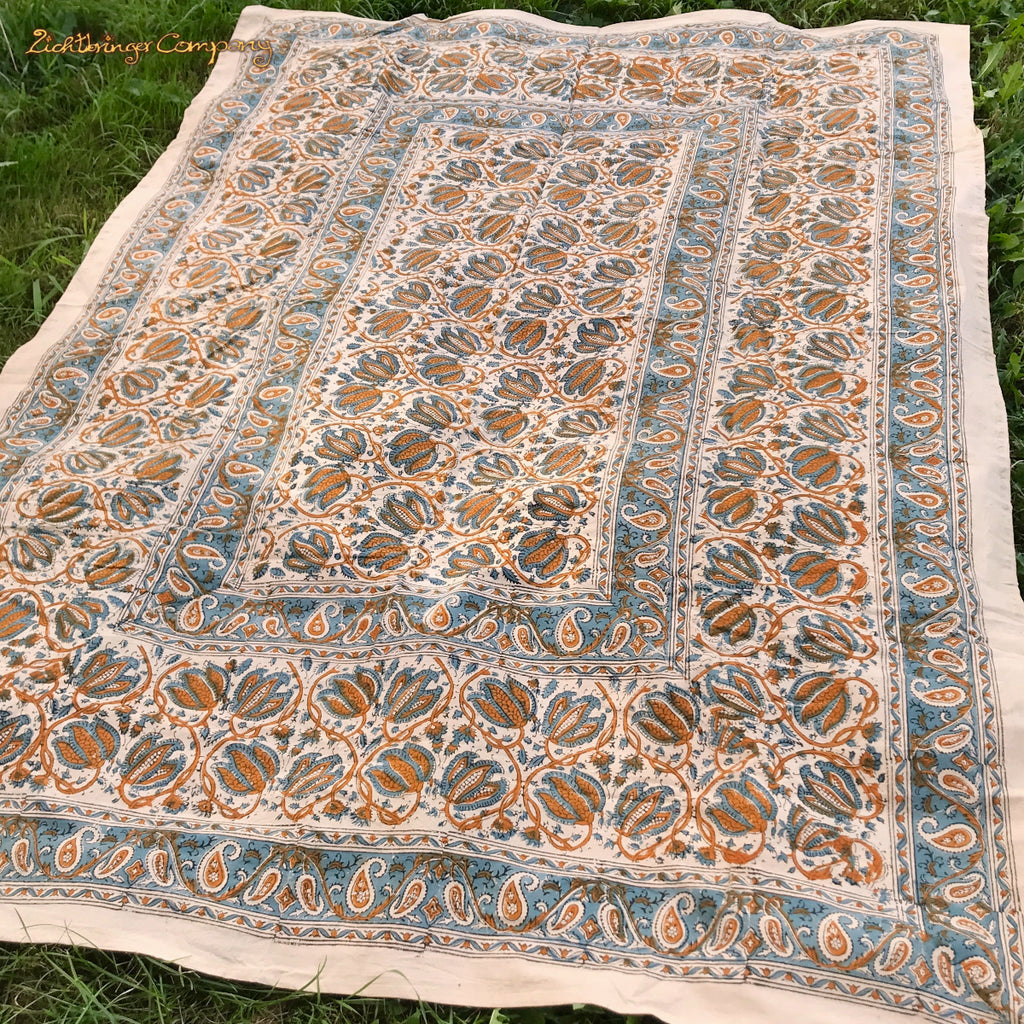 Tissu imprimé au bloc Paisley et fleurs