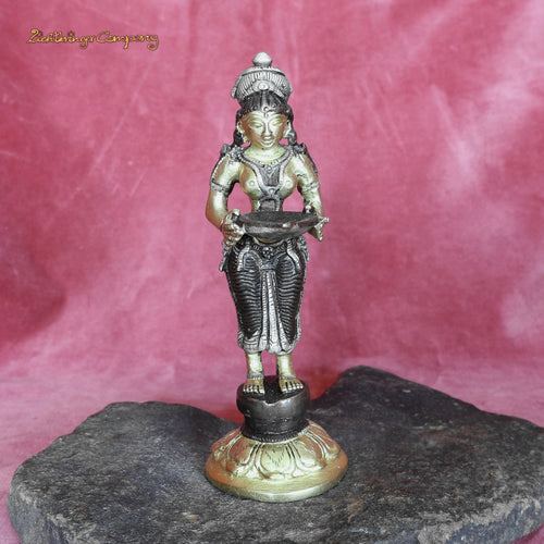 Statue Deep Lakshmi - 13 cm de haut, 300 grammes