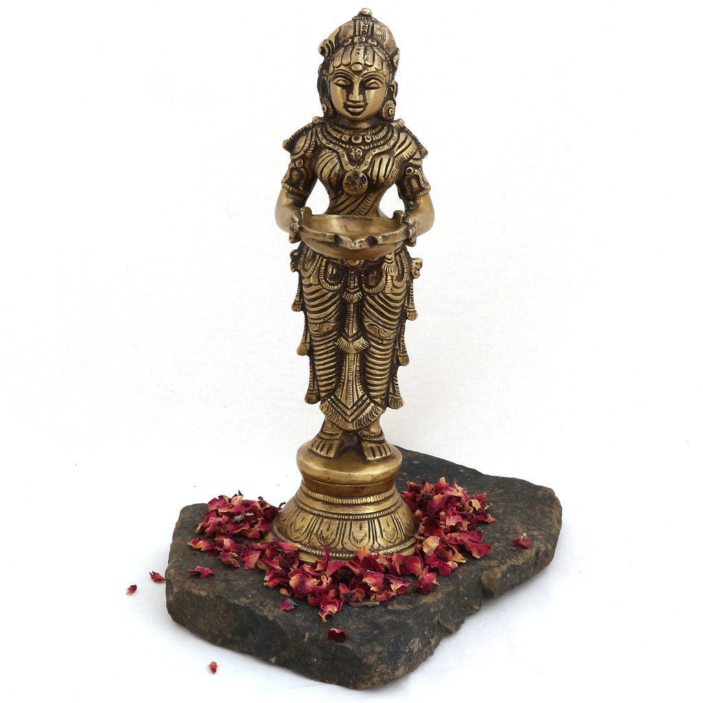 Statue de Deep Lakshmi - hauteur 23 cm, 1550 grammes