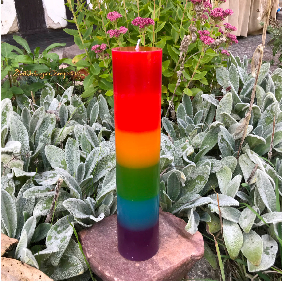 Regenbogenkerze Höhe 27 cm, bunte handgegossene Stumpenkerze aus der Lichtbringer Kerzenmanufaktur