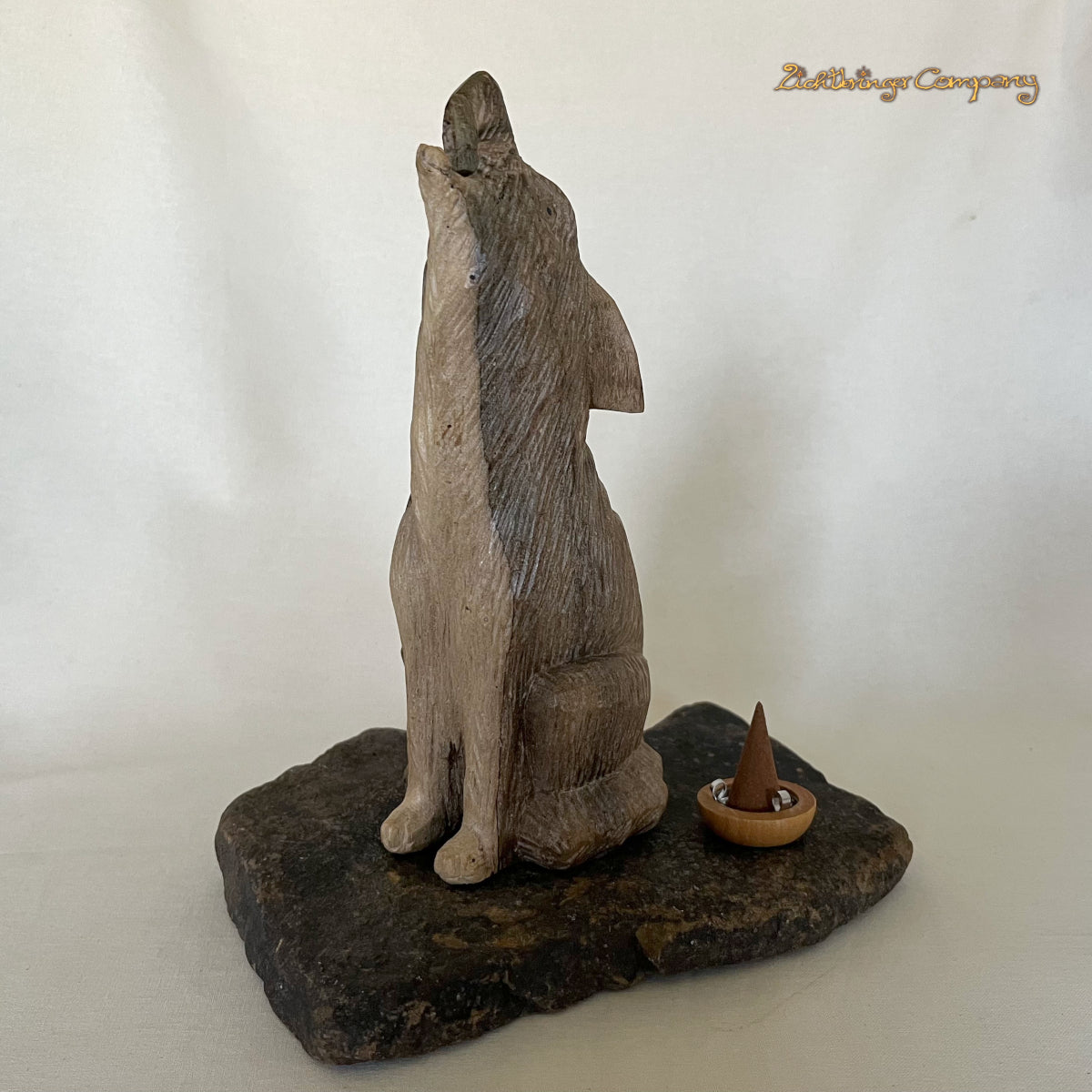 Heulender Wolf - Halter für Räucherkegel