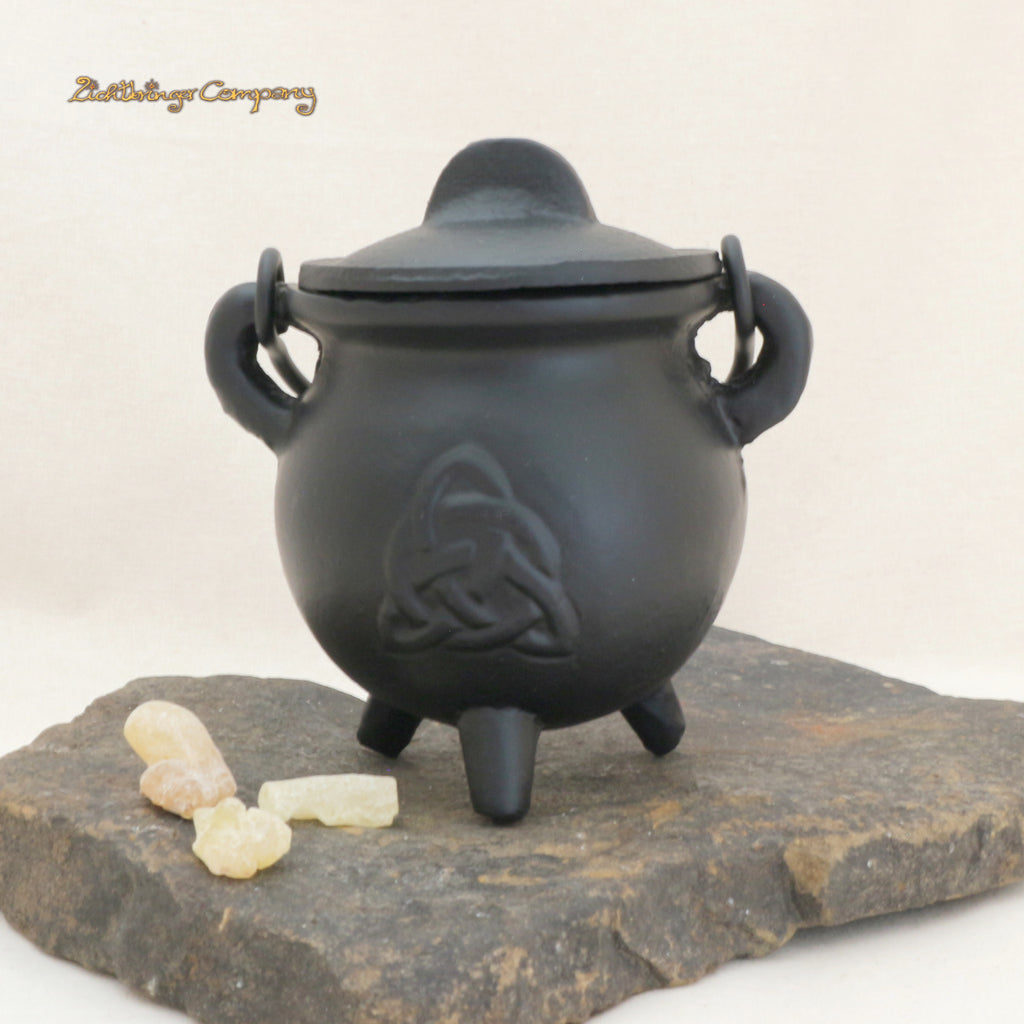 Heavy Cauldron with Celtic Knot