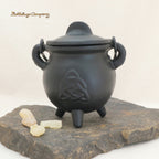 Heavy Cauldron with Celtic Knot