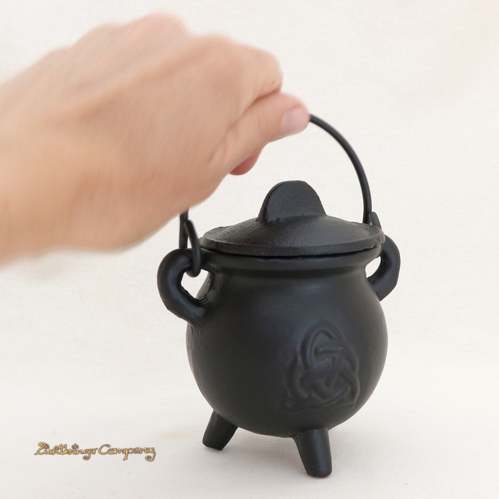 Heavy Cauldron with Celtic Knot