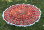 Rundes Pfauenfeder Mandala Wandtuch in Rot und Gelb, Durchmesser 185 cm